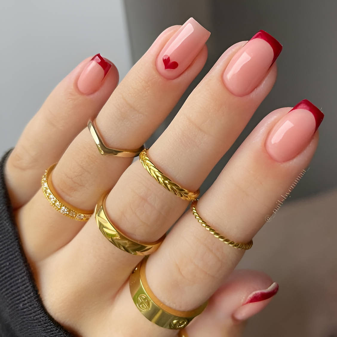 30 Simple Yet Stunning Nail Art Designs - 229